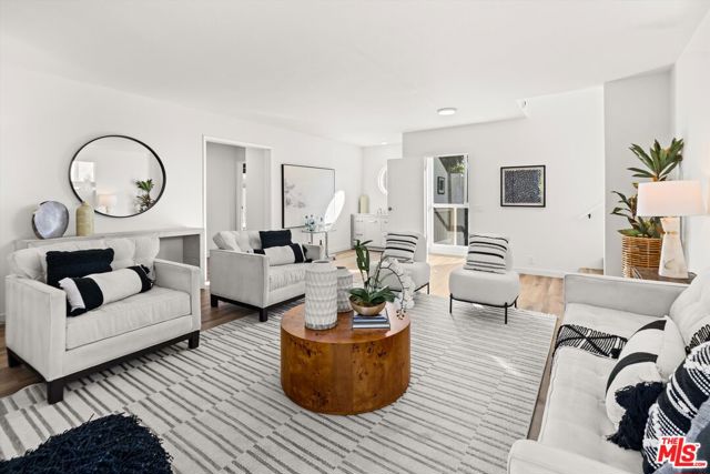 827 Cheltenham Road, Santa Barbara CA: https://media.crmls.org/mediaz/0aaaa71f-95c2-4b6d-a356-bb1dbc03e06a.jpg