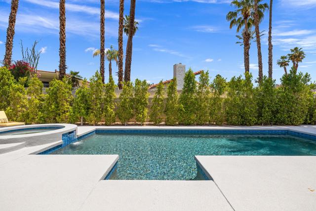 49 Mission Palms E Drive, Rancho Mirage CA: https://media.crmls.org/mediaz/0aaae958-5592-42d0-bd69-c29e7b7a043a.jpg