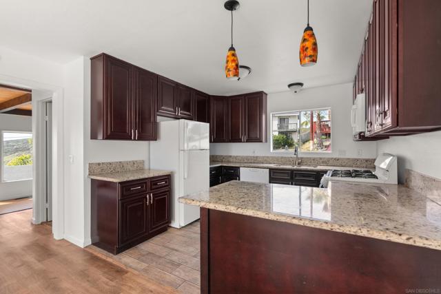 9811 Eucalyptus St, Spring Valley CA: https://media.crmls.org/mediaz/0aab67ad-b2ba-4157-a699-adce44e58768.jpg