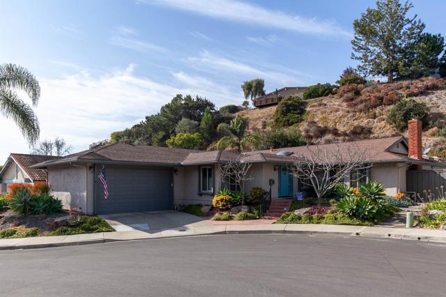 4044 Via del Conquistador, San Diego CA: https://media.crmls.org/mediaz/0aac35fa-caeb-4e78-aa8a-36d0370b6faa.jpg