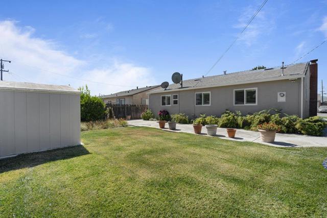 230 San Juan Drive, Hollister CA: https://media.crmls.org/mediaz/0aac6231-6ead-4411-a30f-95defe1a4350.jpg