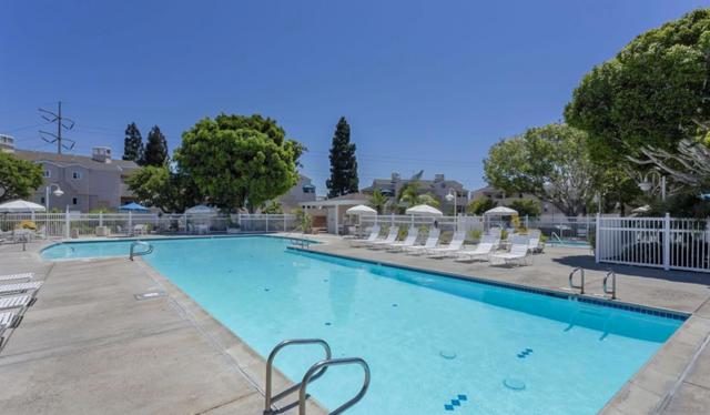 7087 Camino Revueltos #302, San Diego CA: https://media.crmls.org/mediaz/0aac903c-80f6-43a5-9f99-09f1a21f8a63.jpg