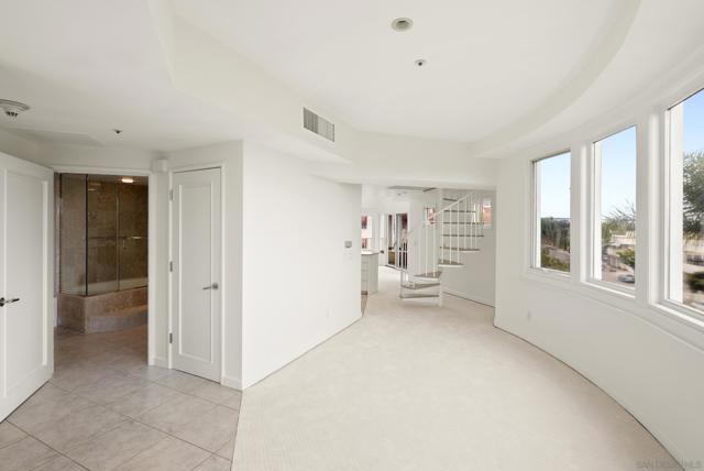 1101 1st Street, Coronado CA: https://media.crmls.org/mediaz/0aadc47e-afc3-4c7f-9c53-78e121f21318.jpg