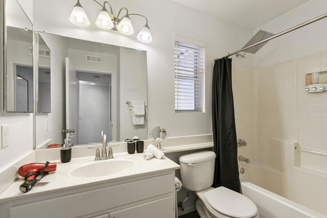 Image 10 of 26 For 80721 Sycamore Lane