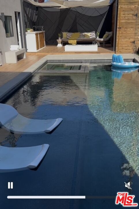 3608 Schaefer, Culver City CA: https://media.crmls.org/mediaz/0aaf8893-3413-42ed-a916-366a3807e566.jpg