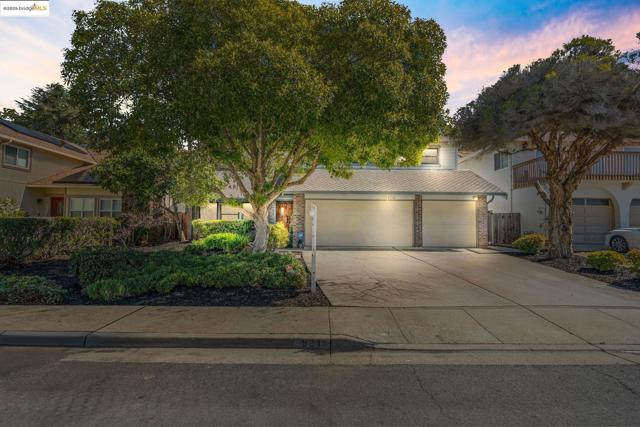 Image 1 of 60 For 921 Rock Canyon Cir