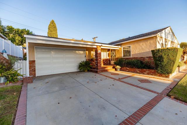 2748 Mansfield Drive photo 3