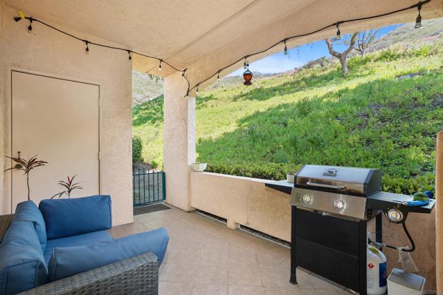 18515 Caminito Pasadero, San Diego CA: https://media.crmls.org/mediaz/0ab1aa9d-660d-430d-9b49-c9f897e88a98.jpg