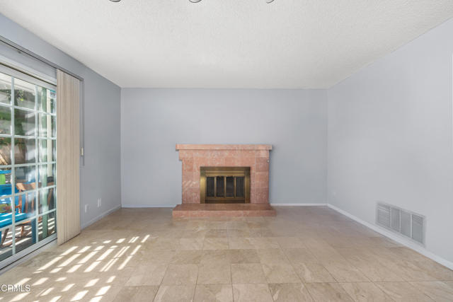 Detail Gallery Image 14 of 30 For 803 Green Valley Dr, Thousand Oaks,  CA 91320 - 4 Beds | 2/1 Baths