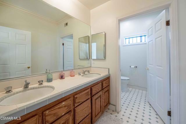 11300 Highridge Court, Camarillo CA: https://media.crmls.org/mediaz/0ab3625c-067b-46d4-a5f2-dcef19c8199a.jpg