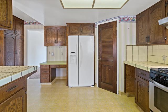 225 Rio Vista Drive, King City CA: https://media.crmls.org/mediaz/0ab3ec30-e0b4-4c76-8a50-1eca3bebcbe9.jpg