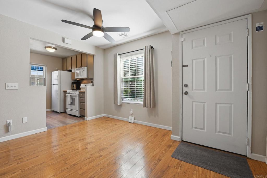 10331 Azuaga Street - photo 6