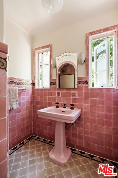 MLS #25592087 image #49