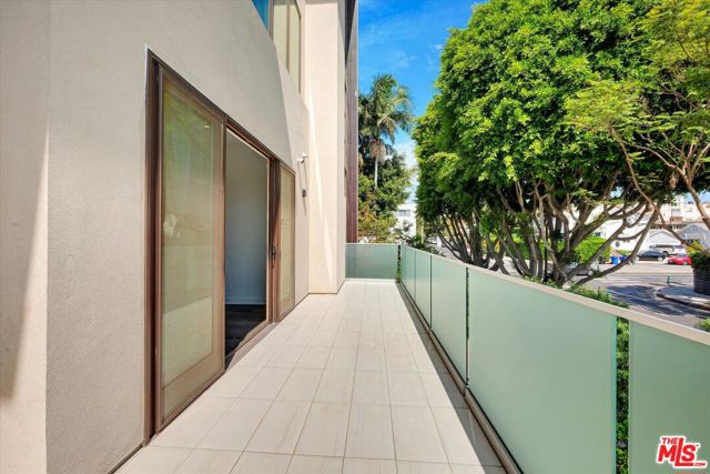 1249 N Formosa Avenue, West Hollywood CA: https://media.crmls.org/mediaz/0ab43638-ca54-4e3f-b5d2-6e902d9c8daa.jpg