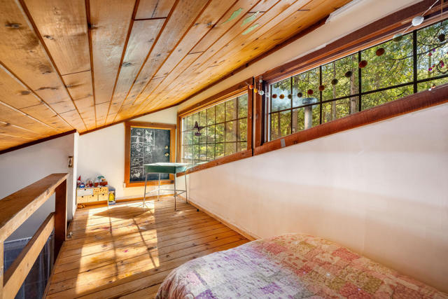 54820 Fern Drive, Idyllwild CA: https://media.crmls.org/mediaz/0ab48a31-d5b6-4b32-b7fd-c31a4247c1eb.jpg