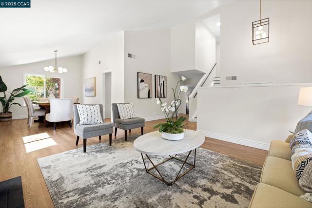 4516 Spring Valley Way, Concord CA: https://media.crmls.org/mediaz/0ab5dee4-4060-461e-b2cd-06f3259954e9.jpg