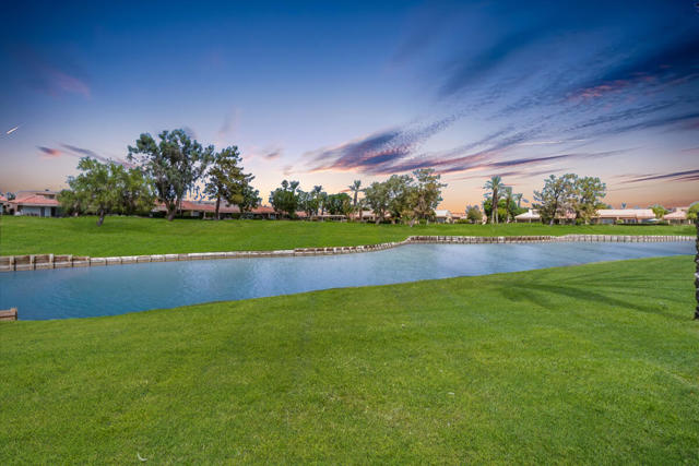 23 Pine Valley Drive, Rancho Mirage CA: https://media.crmls.org/mediaz/0ab5eb64-c267-42c6-8375-f0c794a04f77.jpg