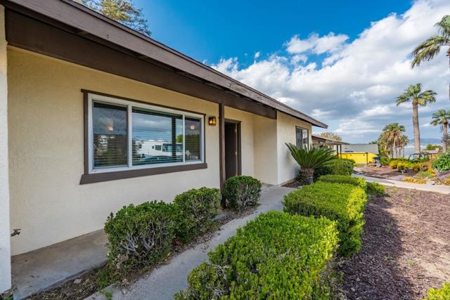 33115 Evergreen St, Lake Elsinore CA: https://media.crmls.org/mediaz/0ab710e0-ac31-448c-bfff-6630cfd8023c.jpg