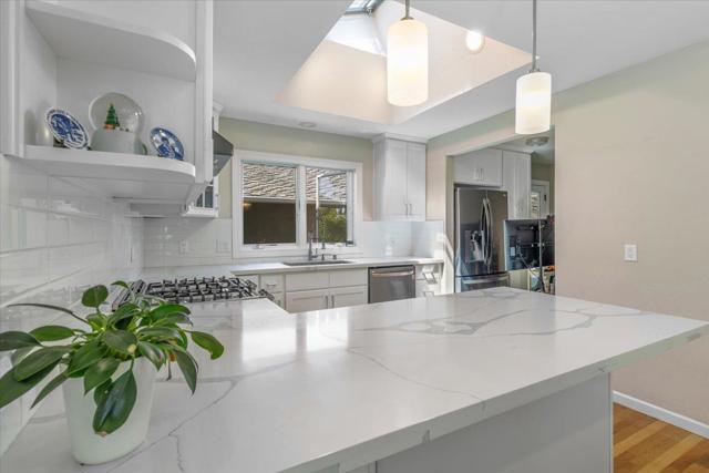 20393 Zorka Avenue, Saratoga CA: https://media.crmls.org/mediaz/0ab71981-70a3-4c0c-a9e0-88cf71fe89b0.jpg