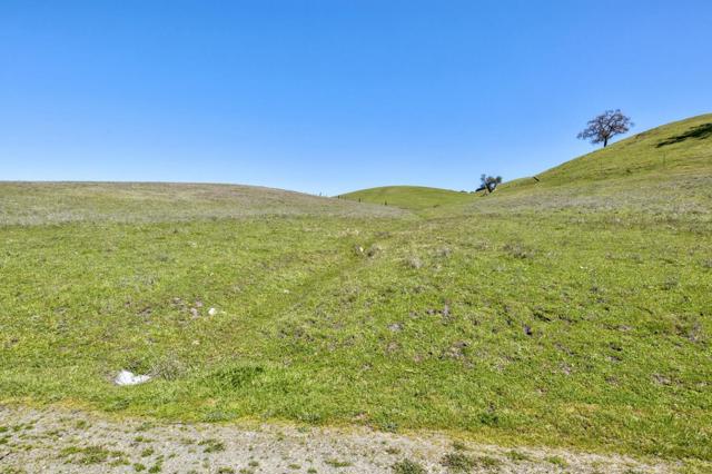 0 Bella Madeira Lane, San Jose CA: https://media.crmls.org/mediaz/0ab71e23-a126-498b-850d-0b680a077d63.jpg