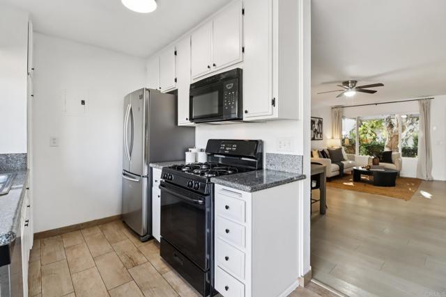 Detail Gallery Image 15 of 28 For 3434 Seabreeze Walk, Oceanside,  CA 92056 - 2 Beds | 1 Baths