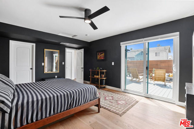 3625 Somerset Drive, Los Angeles CA: https://media.crmls.org/mediaz/0ab8994d-6403-4140-83d6-33116ef6030d.jpg