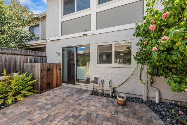 2286 Creek Bed Court, Santa Clara CA: https://media.crmls.org/mediaz/0ab8d32e-1db0-43c9-94ee-753555b12020.jpg