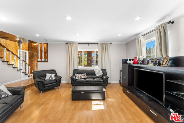 18032 Mariner Drive, Victorville CA: https://media.crmls.org/mediaz/0ab9b2c1-8993-4f8e-8b17-4c99e9ebad22.jpg