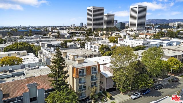 1871 Greenfield Avenue, Los Angeles CA: https://media.crmls.org/mediaz/0ab9b88e-b204-4eb2-b06c-f1839da6785b.jpg