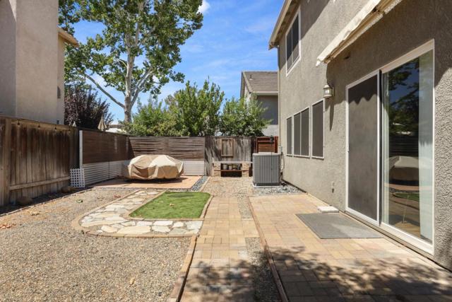 2961 Highgate Lane, Tracy CA: https://media.crmls.org/mediaz/0aba5c3d-aef4-4cc7-aecd-f122e194e63b.jpg