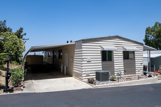 Detail Gallery Image 1 of 17 For 1490 S Orange #123,  El Cajon,  CA 92020 - 2 Beds | 2 Baths
