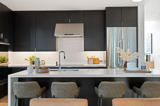 2160 Menalto Avenue, Menlo Park CA: https://media.crmls.org/mediaz/0abb40c0-c85f-4546-99b8-14a4d98db8d2.jpg