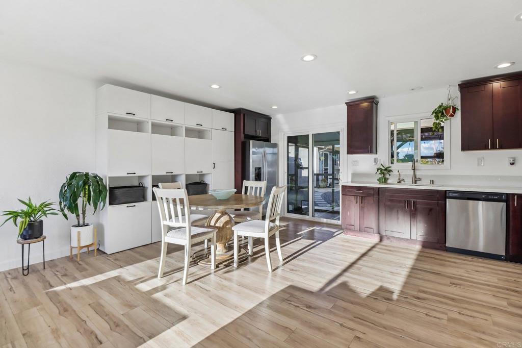 2852 Yvonne St - photo 10