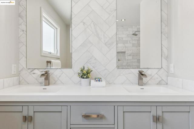 1026 Court St, Alameda CA: https://media.crmls.org/mediaz/0abb8e6e-b7a3-4df9-be8e-db44ce1cfec3.jpg