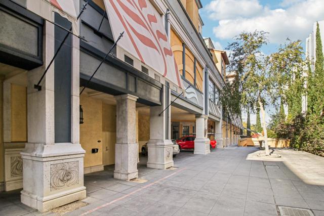 356 Santana Row, San Jose CA: https://media.crmls.org/mediaz/0abbab81-afea-4a4f-9b11-0fd8a73451e2.jpg