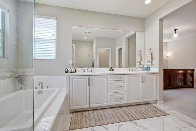 Detail Gallery Image 26 of 39 For 678 Gemstone Dr, San Marcos,  CA 92078 - 4 Beds | 3 Baths