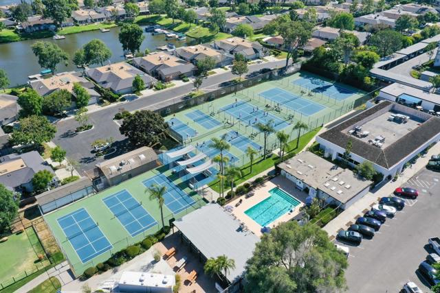 1523 Camino Linda Drive, San Marcos CA: https://media.crmls.org/mediaz/0abc2b21-bdf9-4d99-beb3-8e4d88101dee.jpg