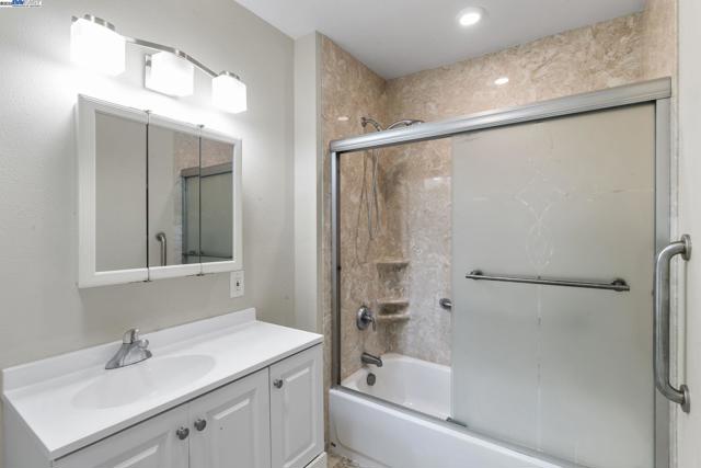 1128 Verona Ave, Livermore CA: https://media.crmls.org/mediaz/0abc4a90-d4f2-47ad-ab3e-248835e2a015.jpg