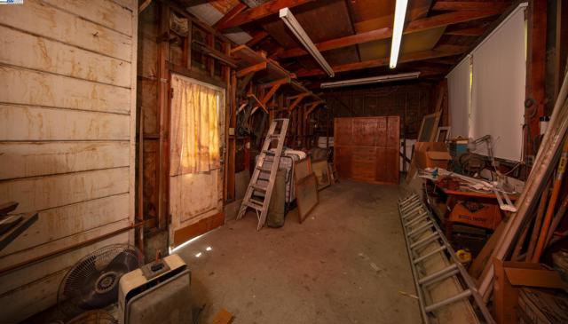 1430 Colin St, San Pablo CA: https://media.crmls.org/mediaz/0abc4e37-b3d6-4e3e-95eb-881469bfed8c.jpg