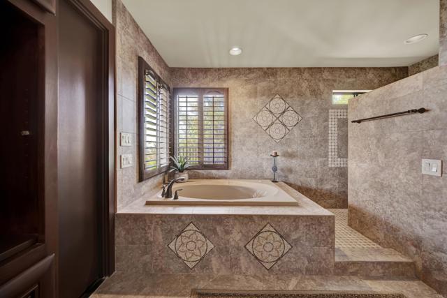 1310 Miracielo Court, San Marcos CA: https://media.crmls.org/mediaz/0abc9bb9-76f2-4f53-986d-4e9fa027de9d.jpg