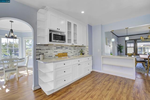 Image 21 of 60 For 850 Collier Dr
