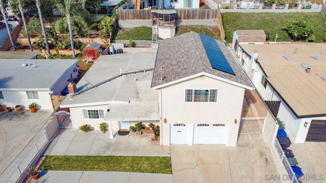 1173 Oasis Ave, Chula Vista CA: https://media.crmls.org/mediaz/0abcff06-cd76-4f80-855f-6b9bf9312dbf.jpg