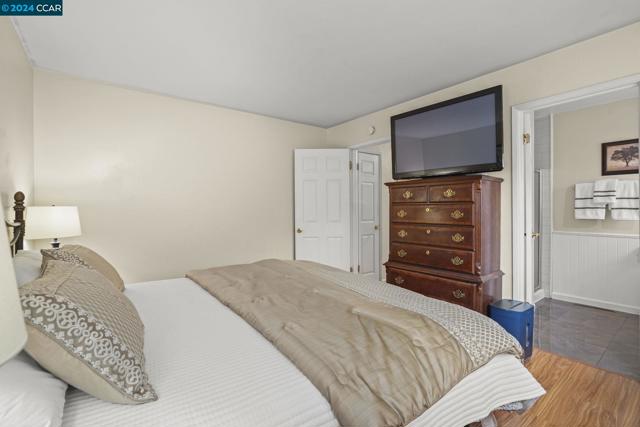 Image 15 of 29 For 2279 Saint George Dr