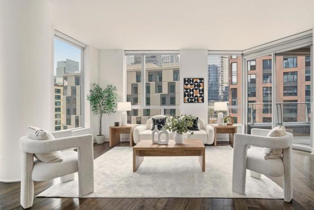 318 Main Street, San Francisco CA: https://media.crmls.org/mediaz/0abd451b-0e4b-44a7-bcd8-710d6cc9bde2.jpg