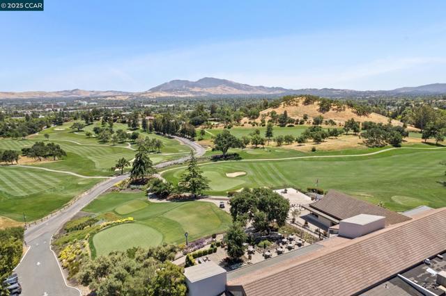 700 Golf Club Way, Pleasant Hill CA: https://media.crmls.org/mediaz/0abd7a2a-ff7b-4dbf-a15d-0619b2aebf89.jpg