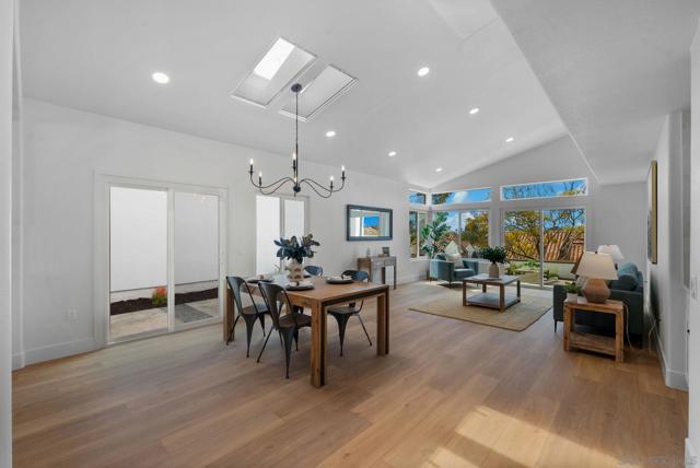4979 Poseidon Way, Oceanside CA: https://media.crmls.org/mediaz/0ac05d63-9666-4ff1-b5ea-934434f338c6.jpg