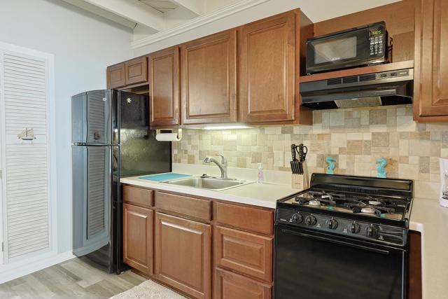 Detail Gallery Image 21 of 42 For 413 J St, Coronado,  CA 92118 - 1 Beds | 1 Baths