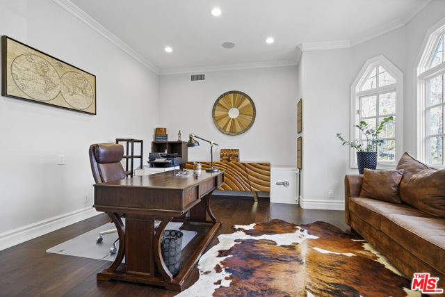 22510 La Quilla Drive, Chatsworth CA: https://media.crmls.org/mediaz/0ac0bed7-7c19-41f9-96a5-72b697080a0e.jpg