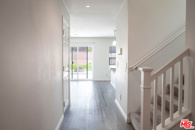 2732 Hemlock Road, Palmdale CA: https://media.crmls.org/mediaz/0ac1c7a1-7126-4f76-b332-8b9583ec4324.jpg