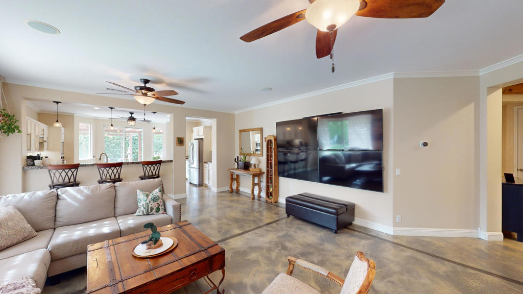 MLS #219137938DA image #2